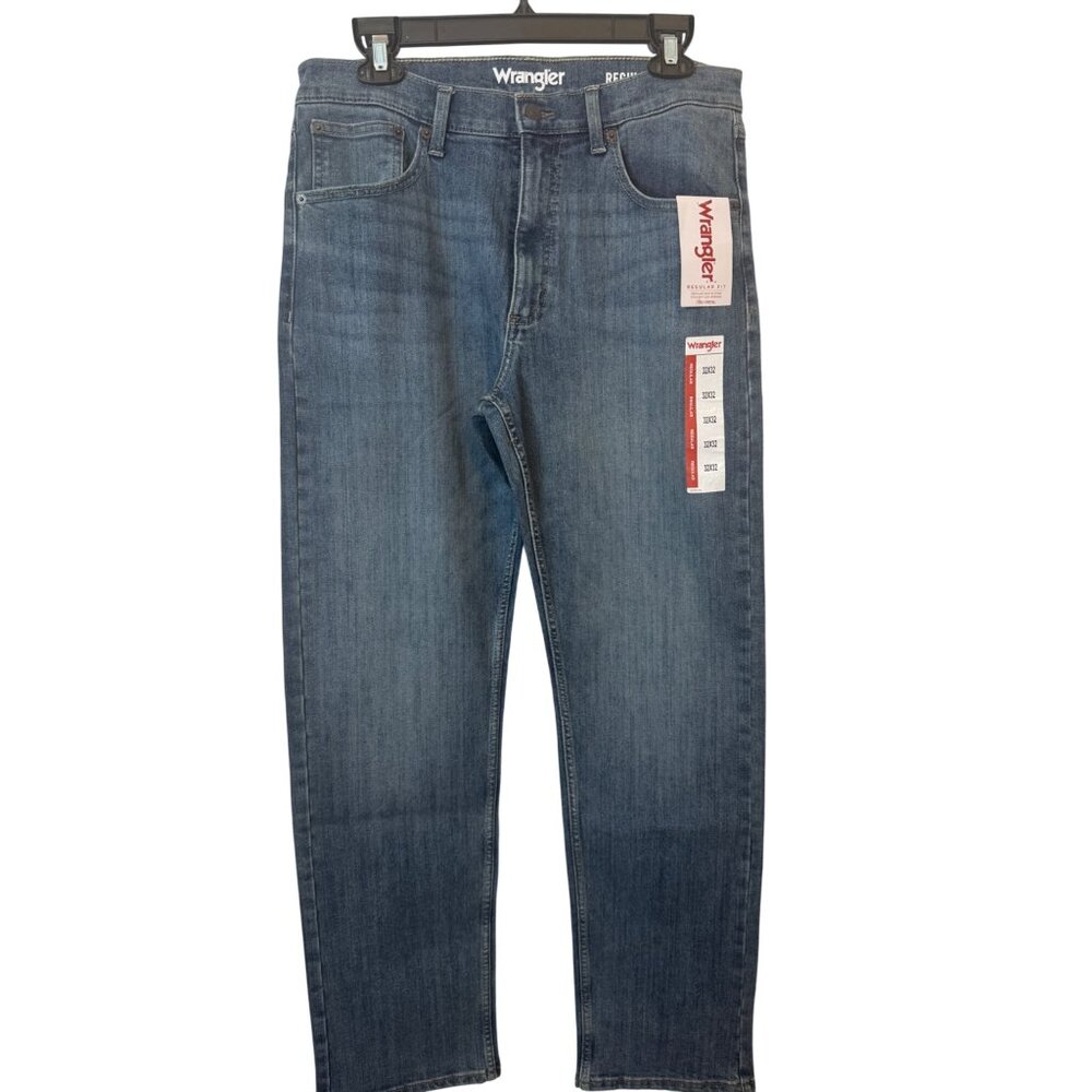 NWT Wrangler 32x32 Mens Regular Fit Blue Denim Jeans